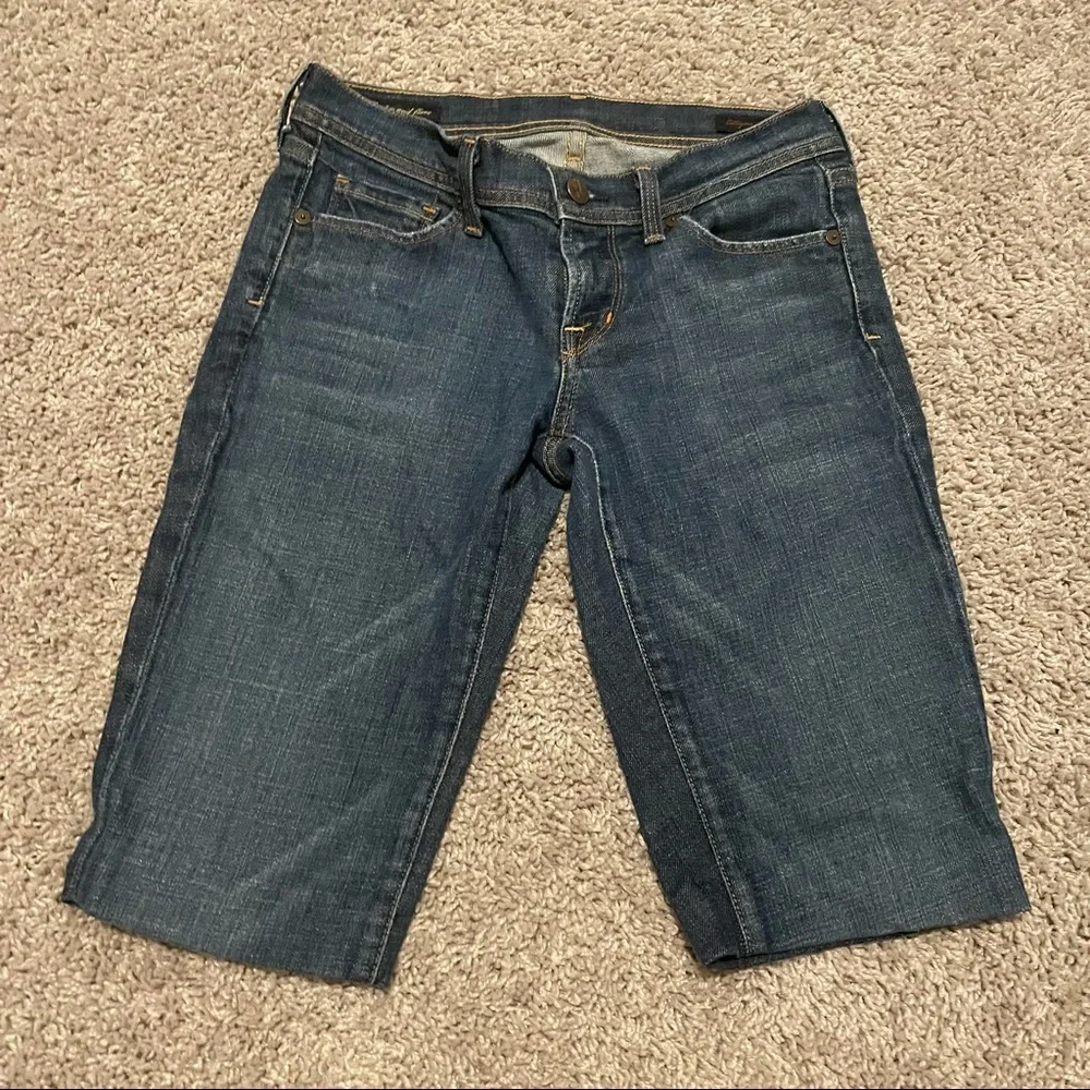 Citizens of humanity low waist flare Jean shorts blue size 26
